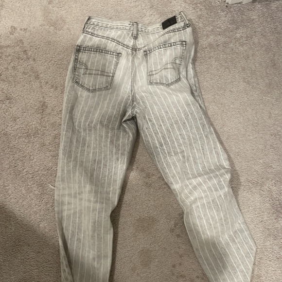 American eagle mom jeans size 8 - Picture 3 of 3